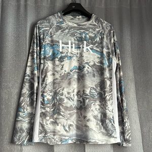 Men’s huk fishing shirt